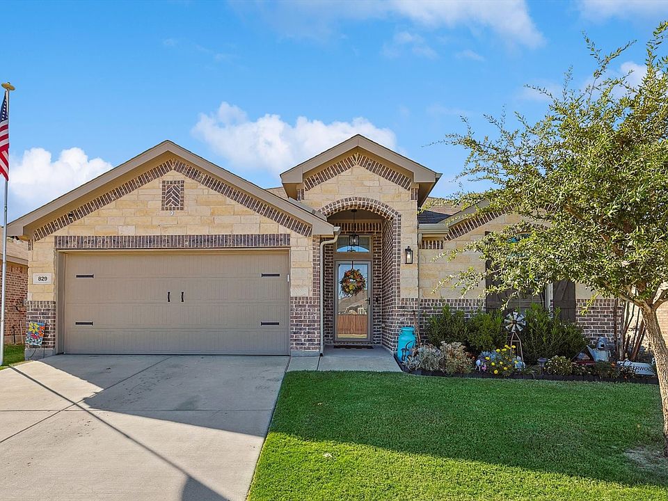 1st image of 829 Amberwood Ct