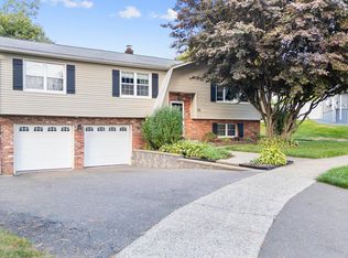 30 Woodridge Rd, West Haven, CT 06516