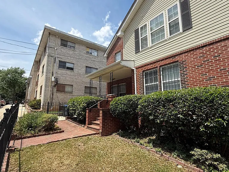 5212 Astor Pl SE — Photo 109