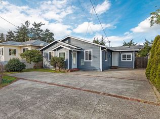 1326 Lakeshore Dr, Coos Bay, OR 97420