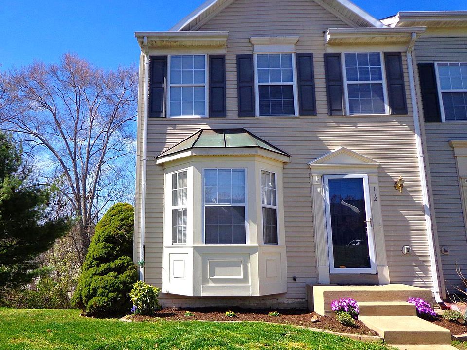 1st image of 112 Sterling Ct
