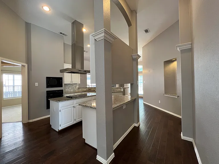 9811 Cliffside Dr — Photo 11