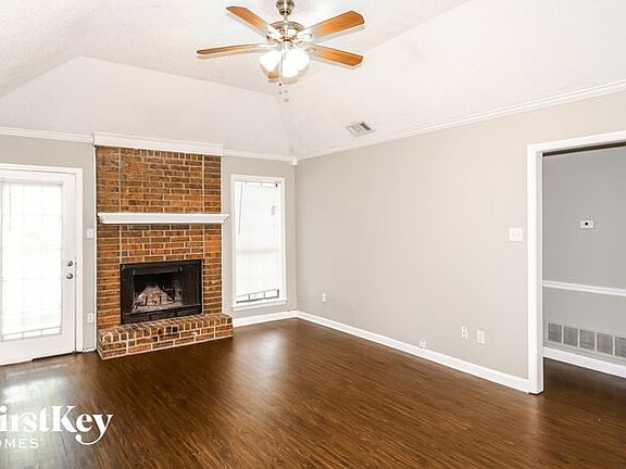 3rd image of 7549 Burnstown Ln