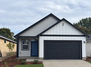 1558 N Young St, Lafayette, OR 97127