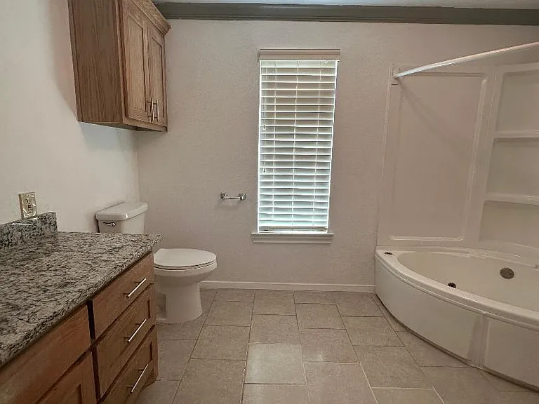 532 Oak Grove Ln — Photo 26