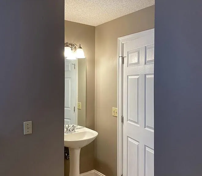 49 Red Oak Dr — Photo 10