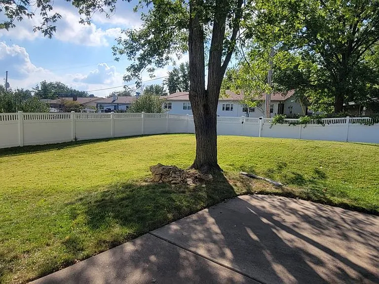 5147 Mild Dr — Photo 3
