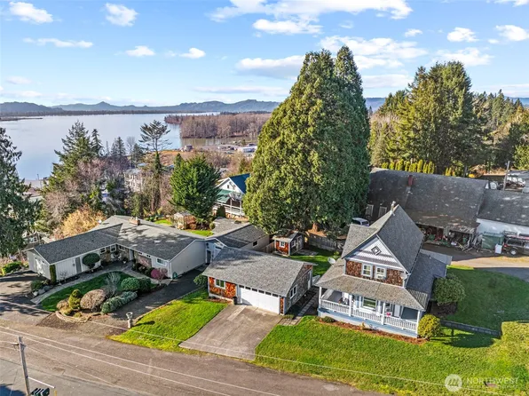 295 Angle Street, Cathlamet, WA 98612