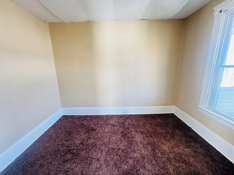 3405 Roehl Ave — Photo 15