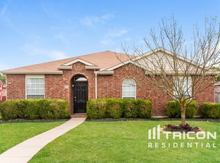 216 Maplecrest Dr, Desoto, TX 75115