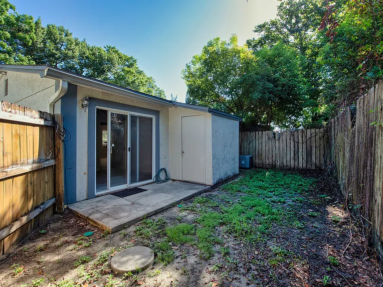 131 Bayou View Dr #D — Photo 16
