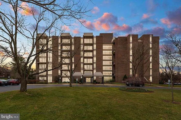 1 bed, 900 sqft, $1,800 — Photo 1