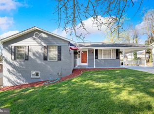 7905 Hart Rd, Fort Washington, MD 20744