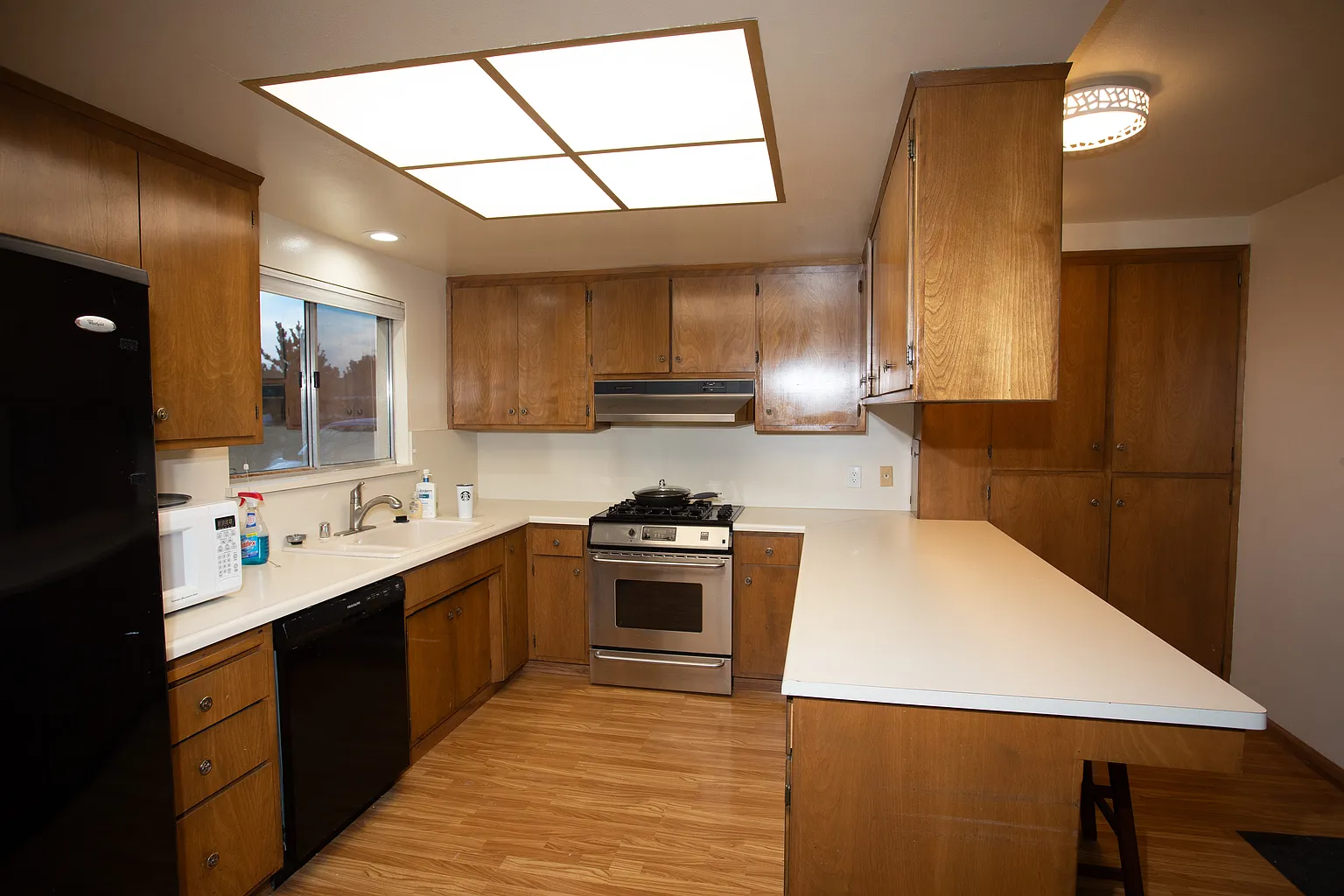 993 Greenhurst Way photo 1