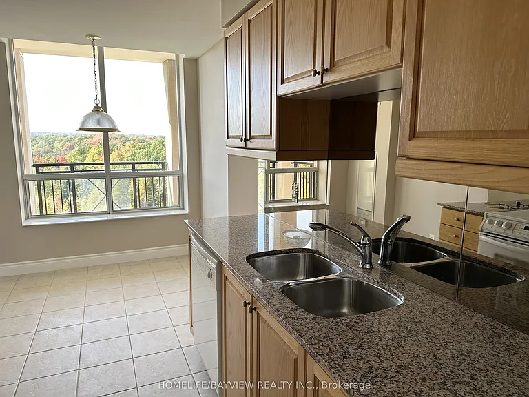1101 Leslie St #706 — Photo 8