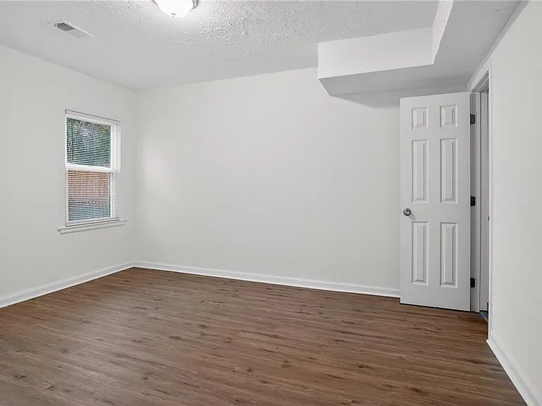 1439 Westboro Dr SW — Photo 12