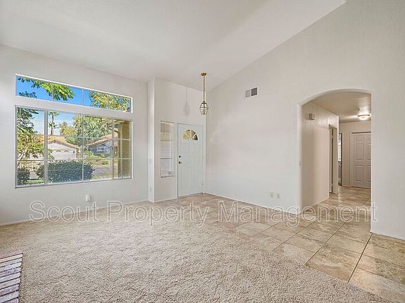 3rd image of 29765 Windwood Cir