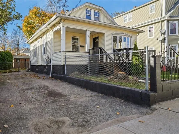 293 Webster Ave, Cranston, RI 02920