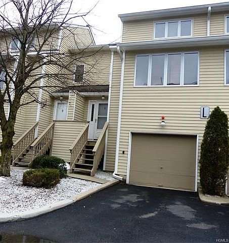 1st image of 82 Village Grn