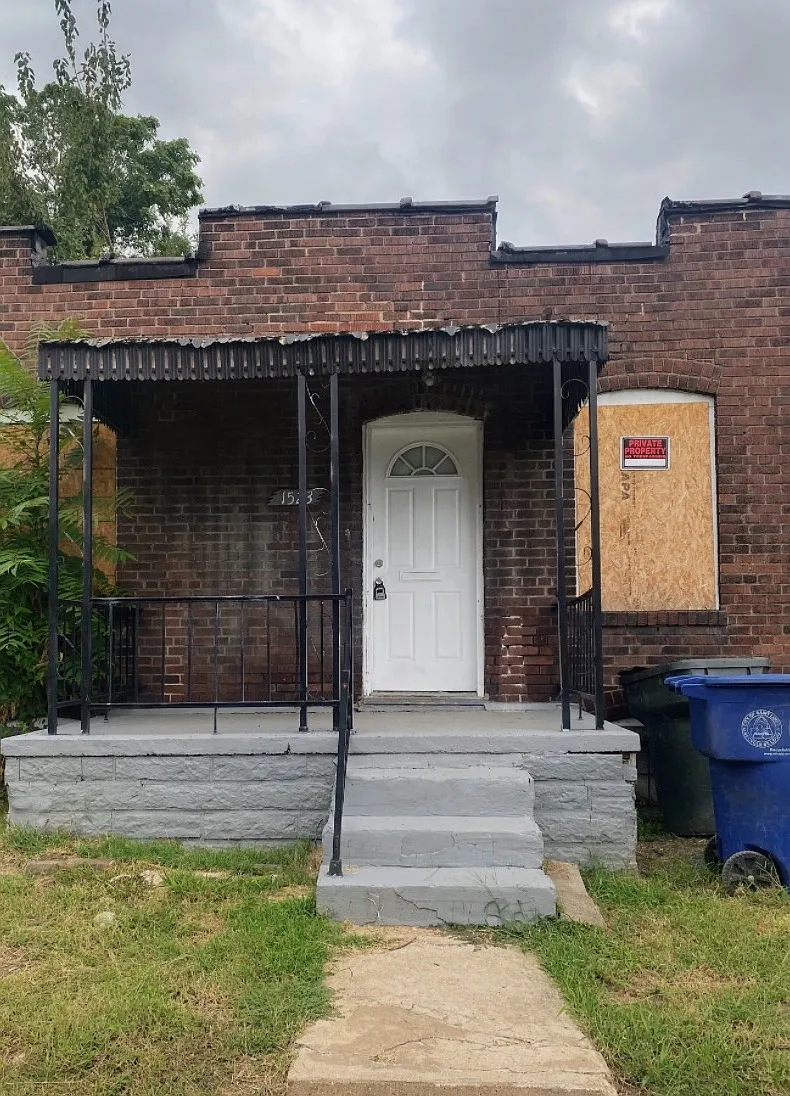 1523 Angelrodt St. — Photo 1