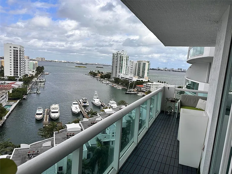 7900 Harbor Island Dr #1219 — Photo 24