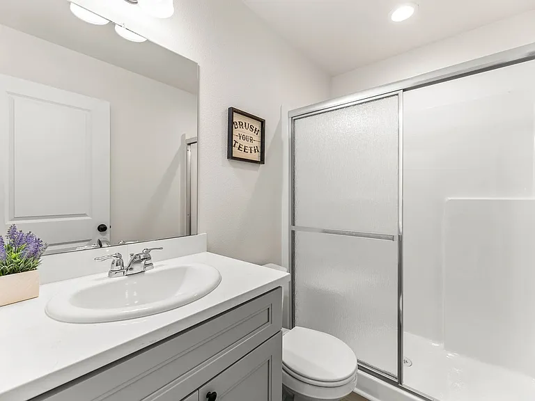 13735 NE 30th Ave — Photo 10