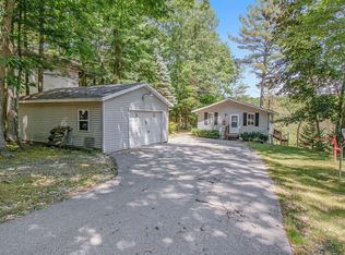 7436 Northern Dr, Pentwater, MI 49449