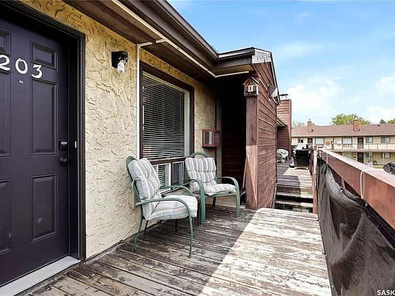 2nd image of UNIT 203-15 Alport CRESCENT
