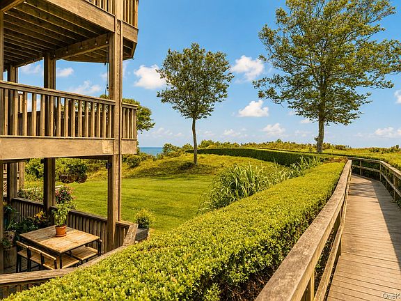 4th image of 401 Fox Hill Drive #401