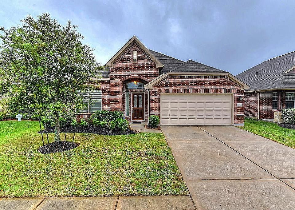 1st image of 21494 Kings Bend Dr