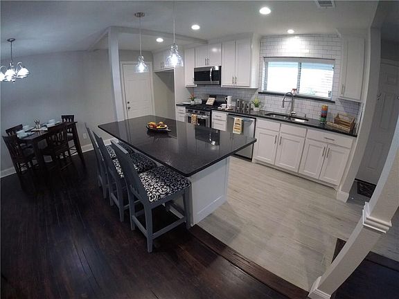 5th image of 2016 Skylark Dr
