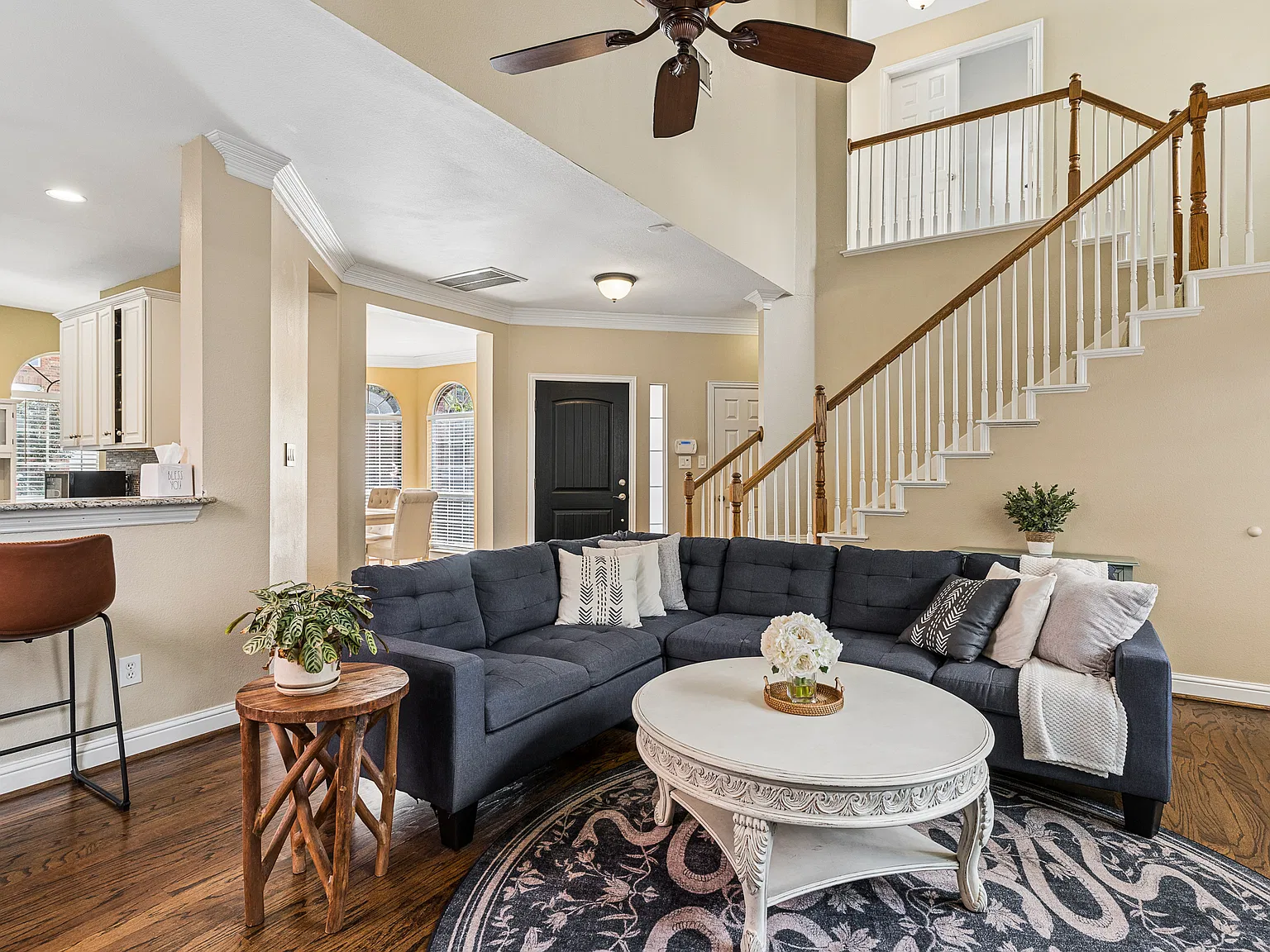 3 bed, 2.5 bath, 1864 sqft, $3,400 — Photo 1