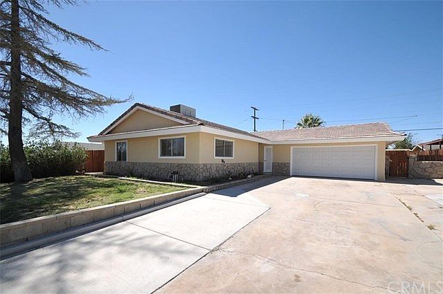1st image of 15684 Gazelle St