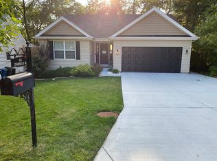 445 Chamberlin Dr, Ballwin, MO 63021