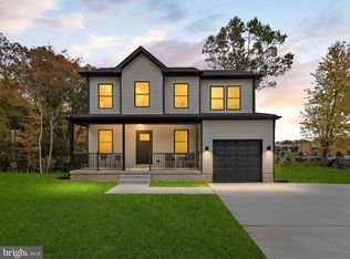 25 Sunset Rd, Turnersville, NJ 08012