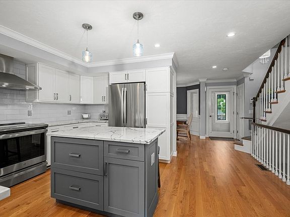 5th image of 35 Eastern Point Dr #34