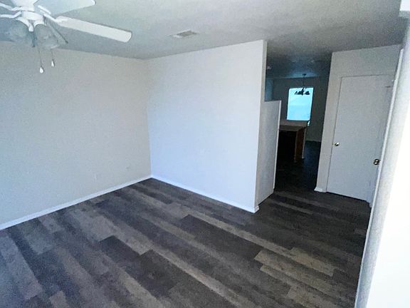 2nd image of 2703 Garland Dr #C