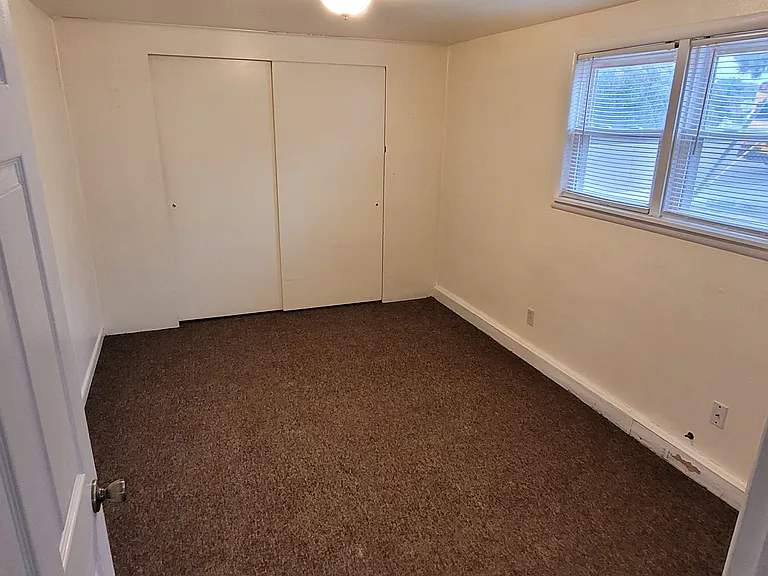311 E Roosevelt Ave — Photo 9
