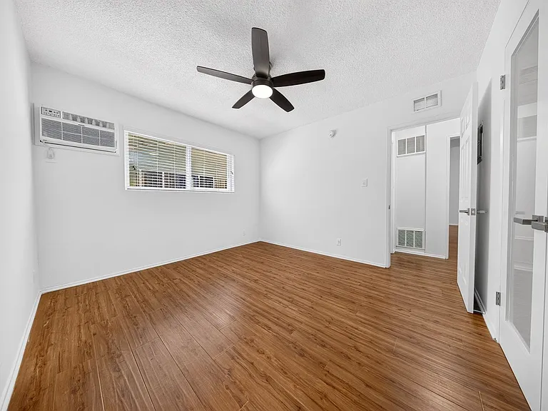 2010 S. Garth Ave. — Photo 23
