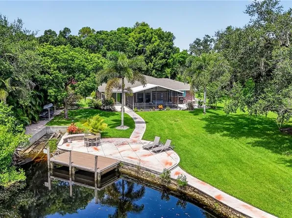 27278 Tennessee ST, BONITA SPRINGS, FL 34135
