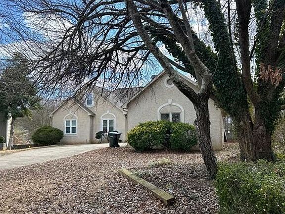 2nd image of 5076 Oak Branch Ln NW