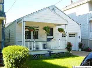 28 Webb Ave, Ocean Grove, NJ 07756