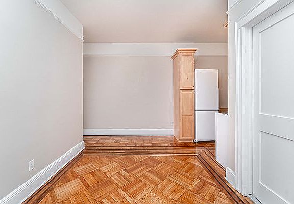 3rd image of 24-07 19th St #2T