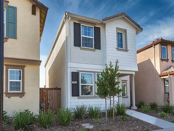 3rd image of 3821 Amelia Rose Way