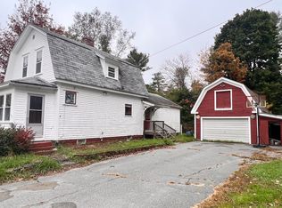 25 Albert St, Milo, ME 04463