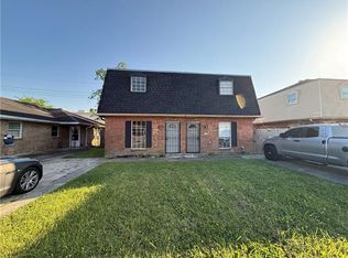 8550 Valor Dr, Chalmette, LA 70043