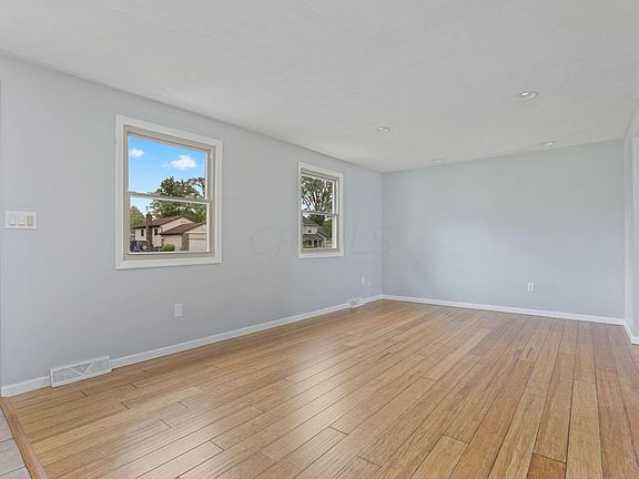 5th image of 373 Jonell Ln