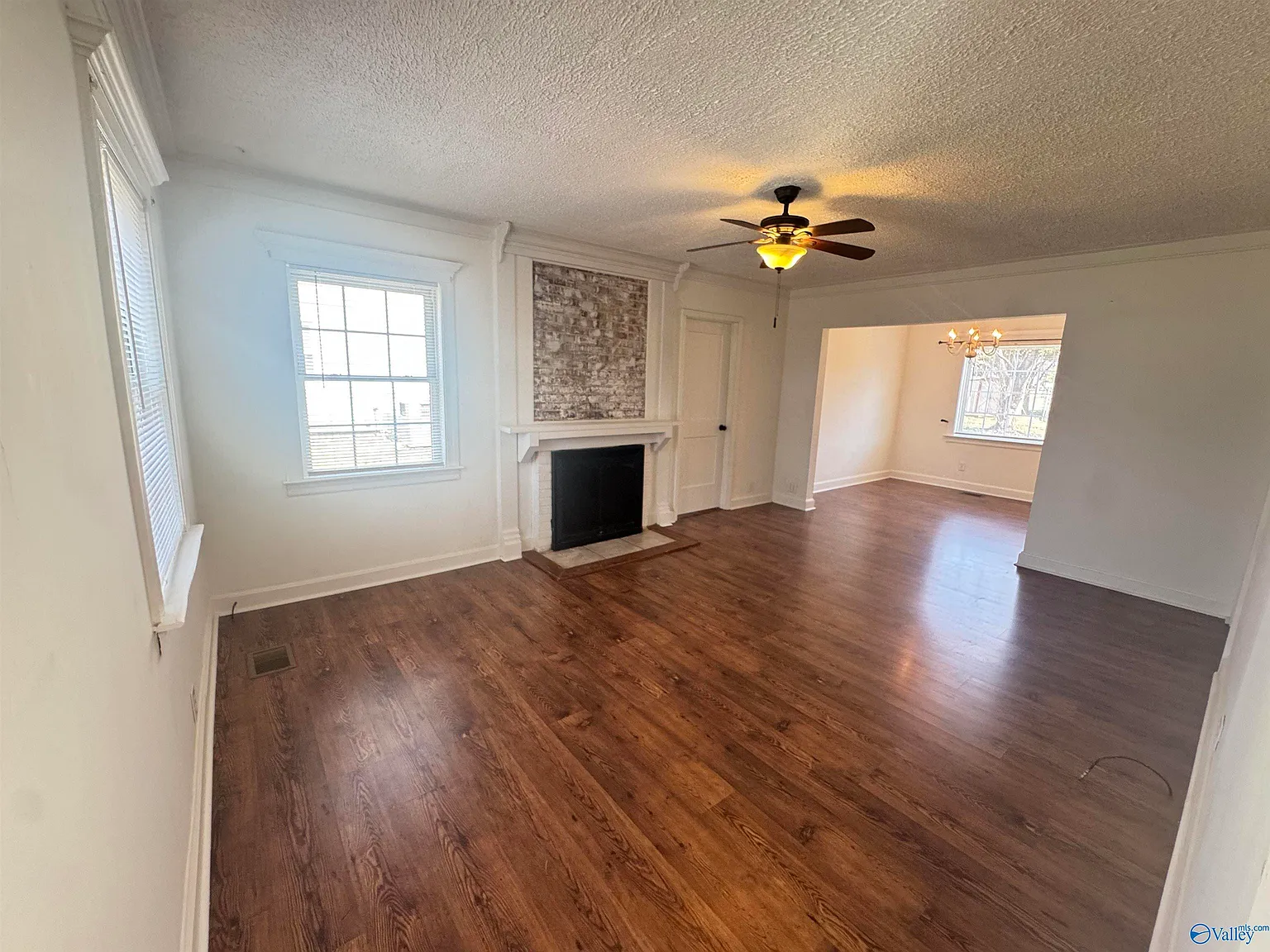 3 bed, 1.5 bath, 1118 sqft, $1,250 — Photo 3