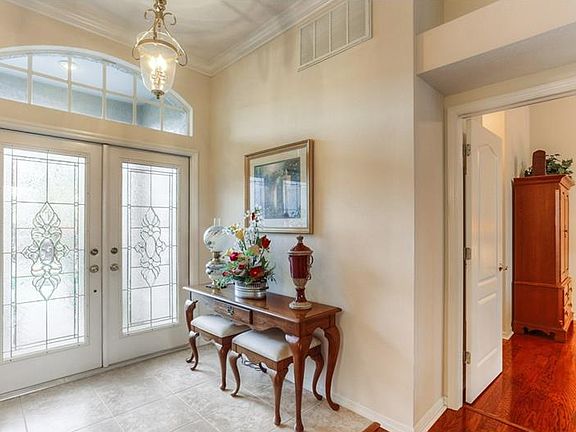 2nd image of 19107 Autumn Woods Ave