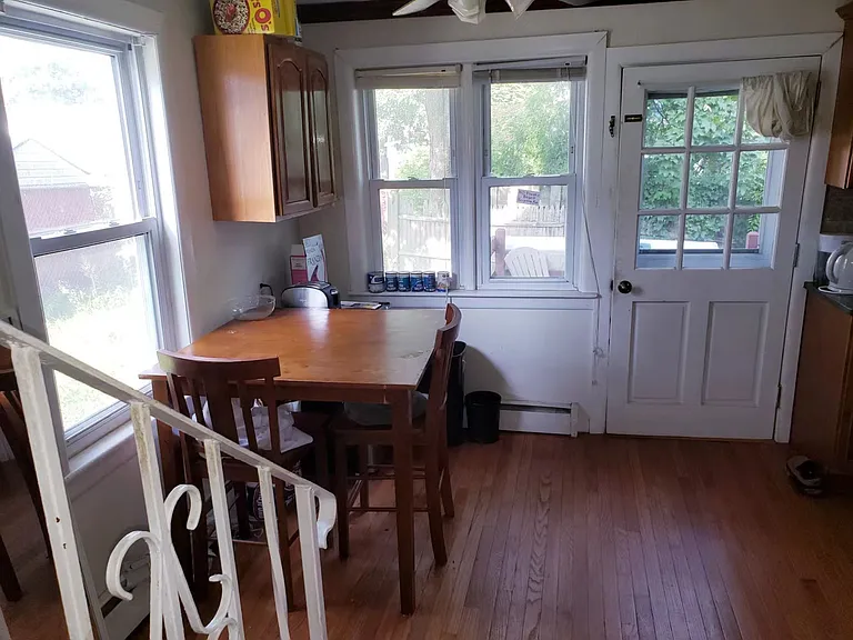 8 Denns Pl — Photo 31